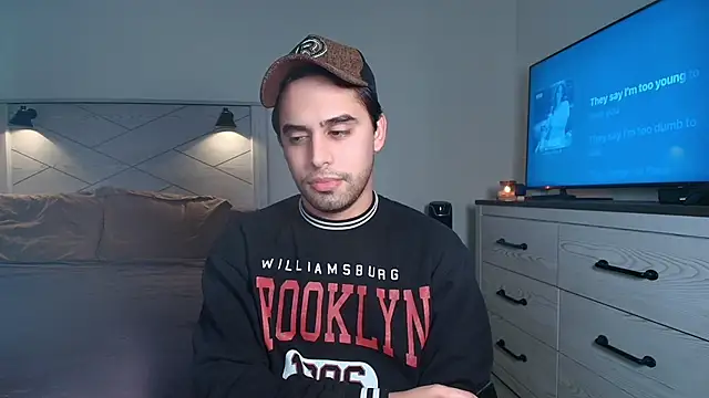 Snapshot of thonylewys chatting on 3, 10, 2025 thonylewys online show from 3, 10, 2025