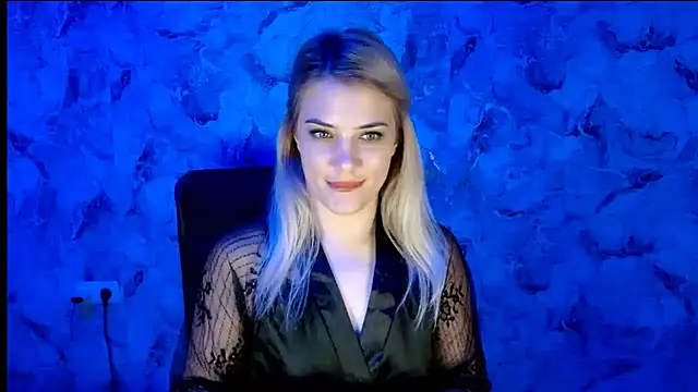 Snapshot of nika_gold1 chatting on 15, 11, 2025 nika gold1 online show from 15, 11, 2025