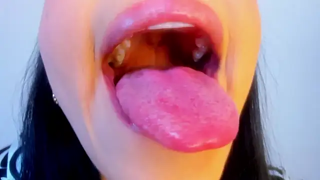 dominique21  online show from 21, 10, 2025