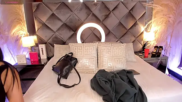 sofhiaa adaams online show from 26, 10, 2025