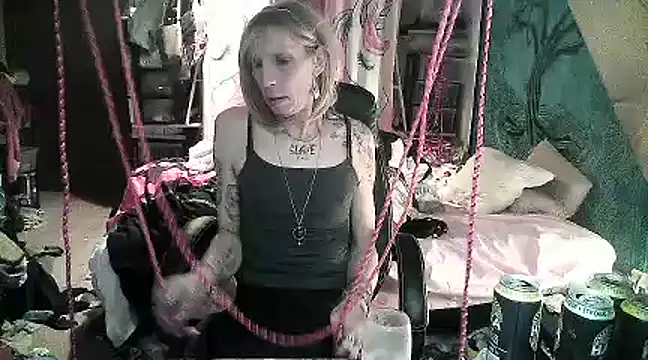 Snapshot of Ombeline1 chatting on 7, 2, 2025 Ombeline1 online show from 7, 2, 2025