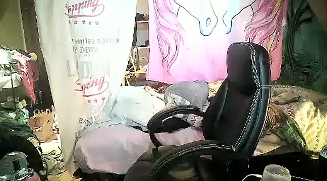 Snapshot of Ombeline1 chatting on 9, 2, 2025 Ombeline1 online show from 9, 2, 2025