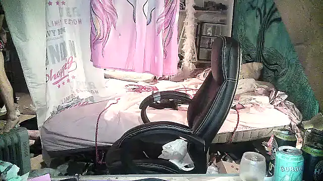 Snapshot of Ombeline1 chatting on 15, 2, 2025 Ombeline1 online show from 15, 2, 2025