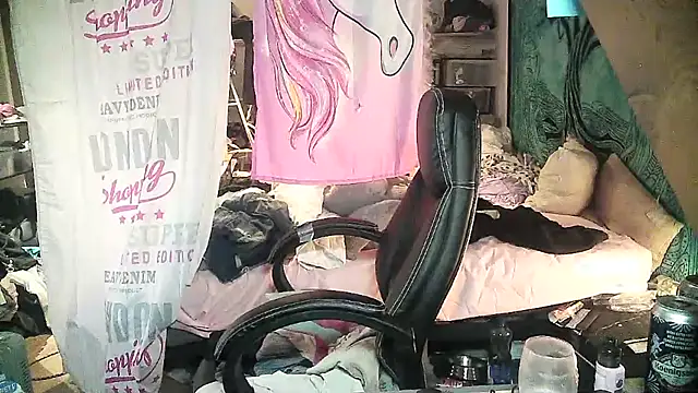 Snapshot of Ombeline1 chatting on 23, 2, 2025 Ombeline1 online show from 23, 2, 2025