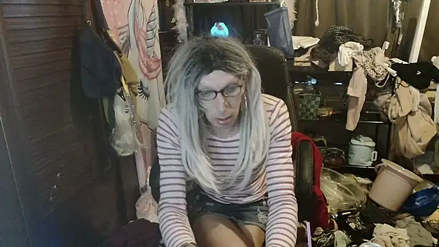 Ombeline1 online show from 18, 12, 2025