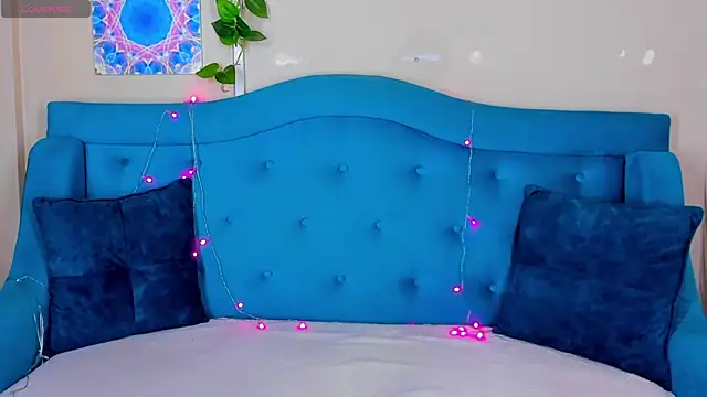 Snapshot of MilliStrii chatting on 8, 11, 2025 MilliStrii online show from 8, 11, 2025