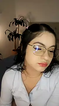 Snapshot of Lia_Hurley chatting on 24, 12, 2024 Lia Hurley online show from 24, 12, 2024