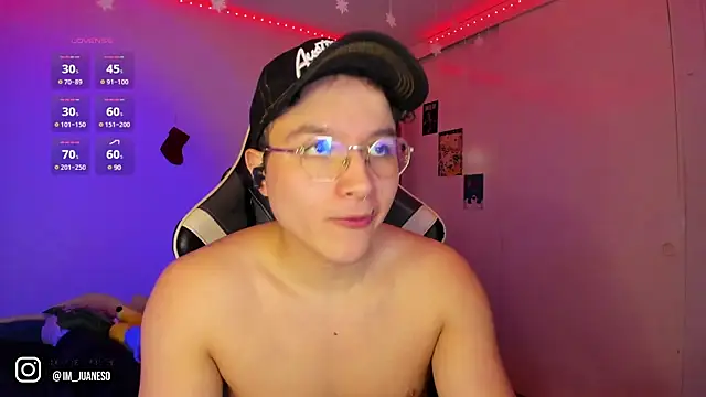 AustinSummerr online show from 31, 12, 2024