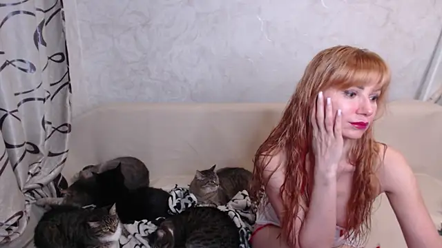 Olivia Winston online show from 20, 10, 2025