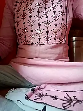 Snapshot of Mangla_Bhabhi chatting on 26, 1, 2025 Mangla Bhabhi online show from 26, 1, 2025