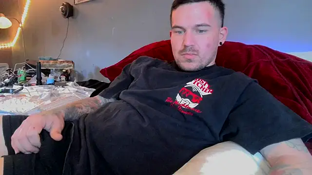 Snapshot of bigcocktat2dude603 chatting on 7, 3, 2025 bigcocktat2dude603 online show from 7, 3, 2025