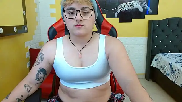 isabeautyx19 online show from 12, 9, 2025