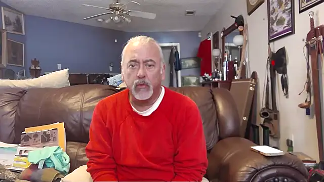 Snapshot of PincheDave4u chatting on 8, 1, 2025 PincheDave4u online show from 8, 1, 2025