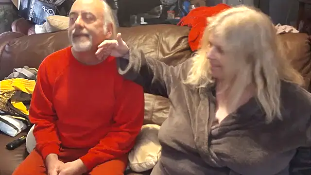 Snapshot of PincheDave4u chatting on 8, 3, 2025 PincheDave4u online show from 8, 3, 2025