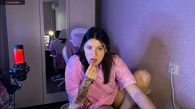 Katrin  kiss online show from 30, 1, 2025