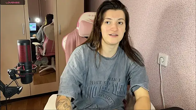 Katrin  kiss online show from 2, 2, 2025