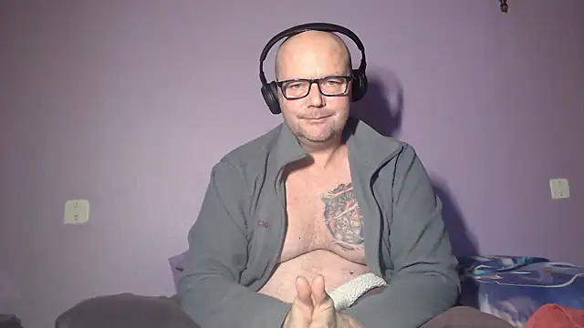 Snapshot of hairy_orbite chatting on 31, 10, 2025 hairy orbite online show from 31, 10, 2025