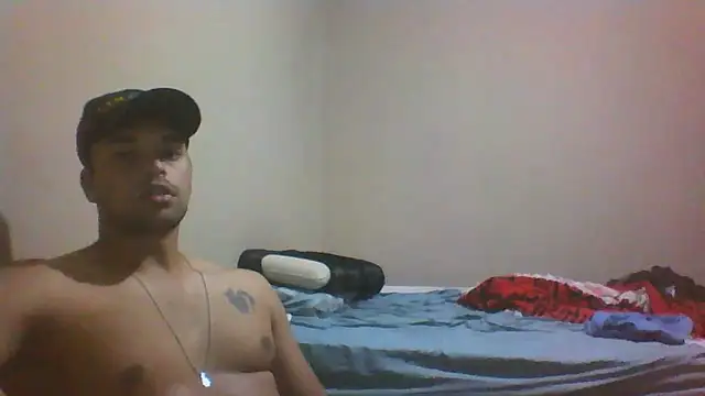 Snapshot of Xcumshot33 chatting on 5, 12, 2025 Xcumshot33 online show from 5, 12, 2025