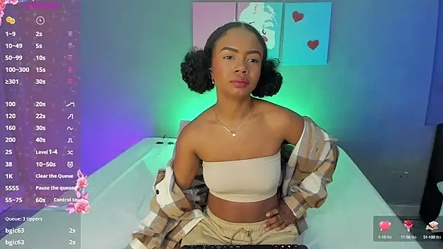 Snapshot of EmmaSmith06 chatting on 8, 10, 2025 EmmaSmith06 online show from 8, 10, 2025