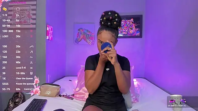 Snapshot of EmmaSmith06 chatting on 16, 10, 2025 EmmaSmith06 online show from 16, 10, 2025