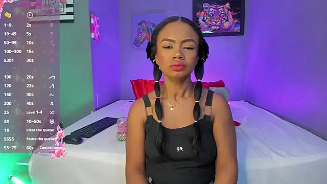 Snapshot of EmmaSmith06 chatting on 20, 10, 2025 EmmaSmith06 online show from 20, 10, 2025