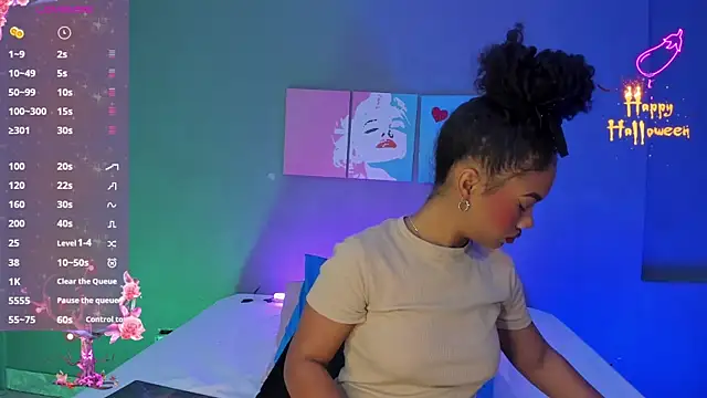 Snapshot of EmmaSmith06 chatting on 4, 11, 2025 EmmaSmith06 online show from 4, 11, 2025