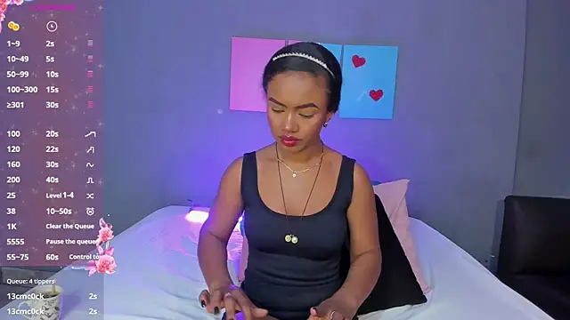 Snapshot of EmmaSmith06 chatting on 10, 11, 2025 EmmaSmith06 online show from 10, 11, 2025