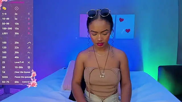 Snapshot of EmmaSmith06 chatting on 18, 11, 2025 EmmaSmith06 online show from 18, 11, 2025