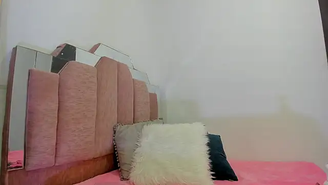 LoveQueen2 online show from 16, 1, 2025