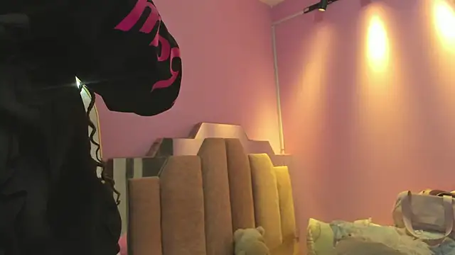 LoveQueen2 online show from 18, 11, 2025