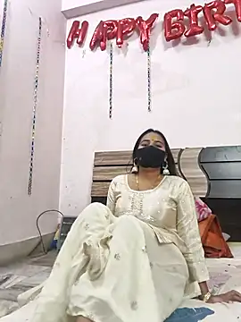 wildbabes online show from 2, 2, 2026