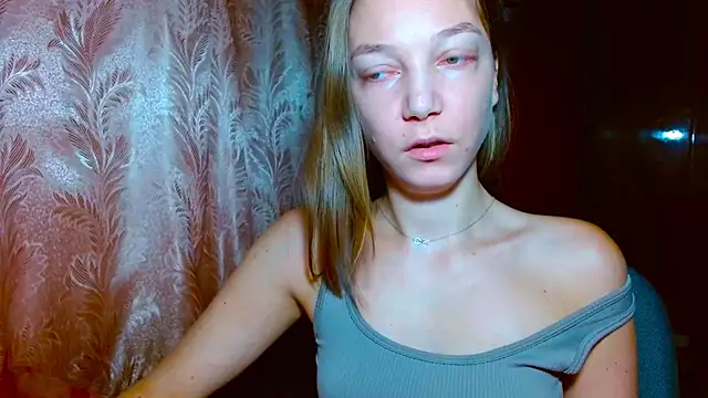 EmillyPlay online show from 5, 12, 2025