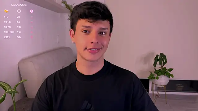 Snapshot of Alexxblue chatting on 12, 11, 2025 Alexxblue online show from 12, 11, 2025