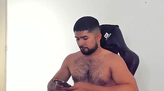 Snapshot of ethaanjones chatting on 12, 12, 2024 ethaanjones online show from 12, 12, 2024