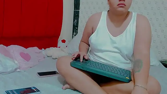 brunnette hot online show from 28, 1, 2025