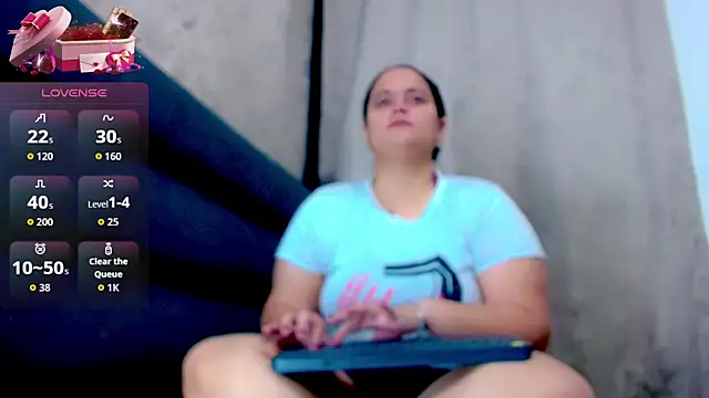 brunnette hot online show from 19, 1, 2026