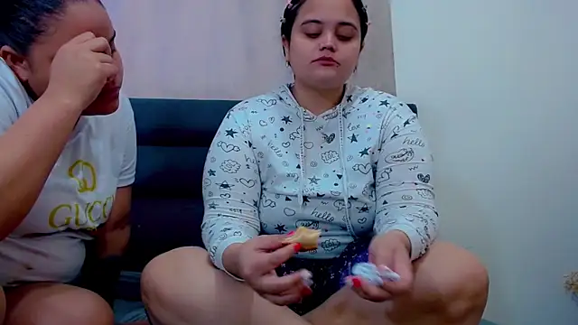 brunnette hot online show from 9, 2, 2026