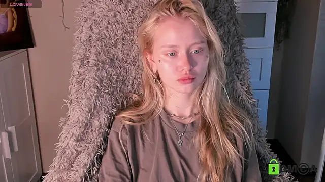 MalenaErnman online show from 9, 10, 2025