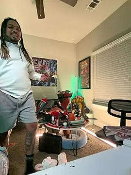 Snapshot of 4EVAGLACIERS chatting on 13, 11, 2025 4EVAGLACIERS online show from 13, 11, 2025