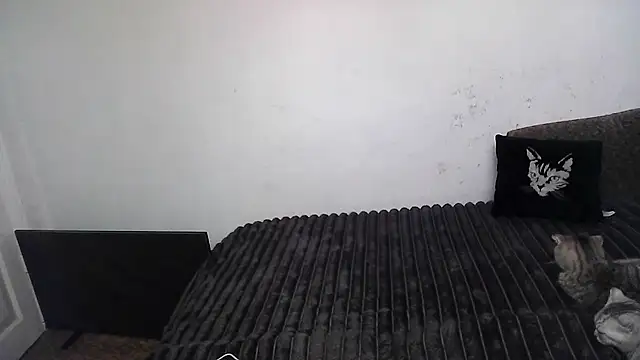 Snapshot of ElizaSwon chatting on 12, 9, 2025 ElizaSwon online show from 12, 9, 2025