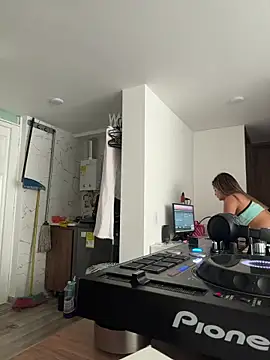 pamell col online show from 26, 10, 2025