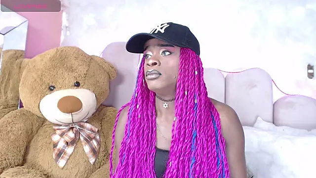 puca ebony online show from 16, 1, 2025