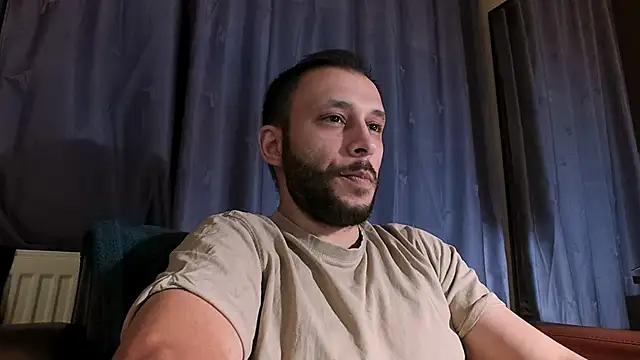 Snapshot of henryaxe chatting on 19, 12, 2024 henryaxe online show from 19, 12, 2024