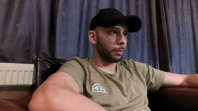 Snapshot of henryaxe chatting on 24, 12, 2024 henryaxe online show from 24, 12, 2024