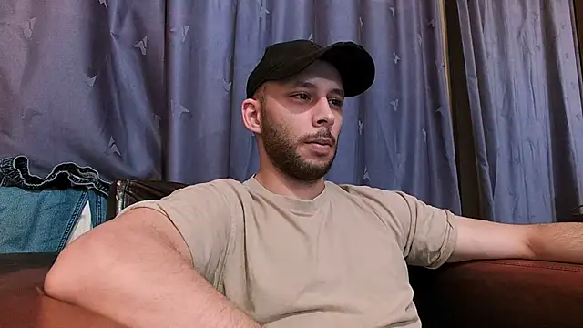 Snapshot of henryaxe chatting on 26, 12, 2024 henryaxe online show from 26, 12, 2024