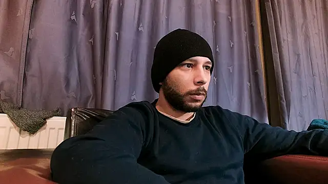 Snapshot of henryaxe chatting on 6, 1, 2025 henryaxe online show from 6, 1, 2025