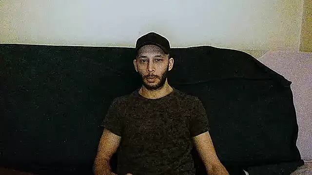 Snapshot of henryaxe chatting on 5, 2, 2025 henryaxe online show from 5, 2, 2025