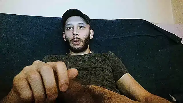 Snapshot of henryaxe chatting on 6, 2, 2025 henryaxe online show from 6, 2, 2025