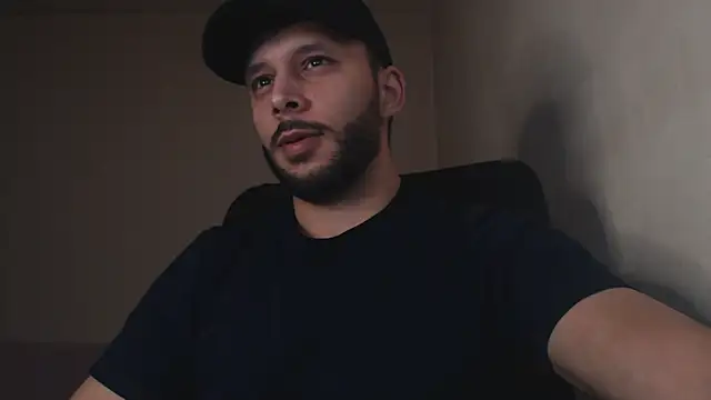 Snapshot of henryaxe chatting on 13, 10, 2025 henryaxe online show from 13, 10, 2025