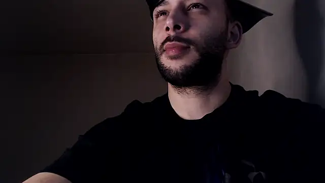 Snapshot of henryaxe chatting on 14, 11, 2025 henryaxe online show from 14, 11, 2025